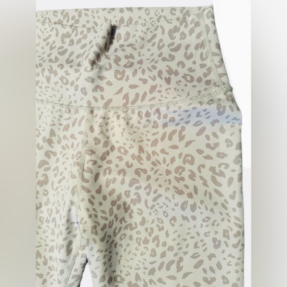 All Fenix Beige Taupe Leopard Print Leggings Size M - Picture 4 of 7